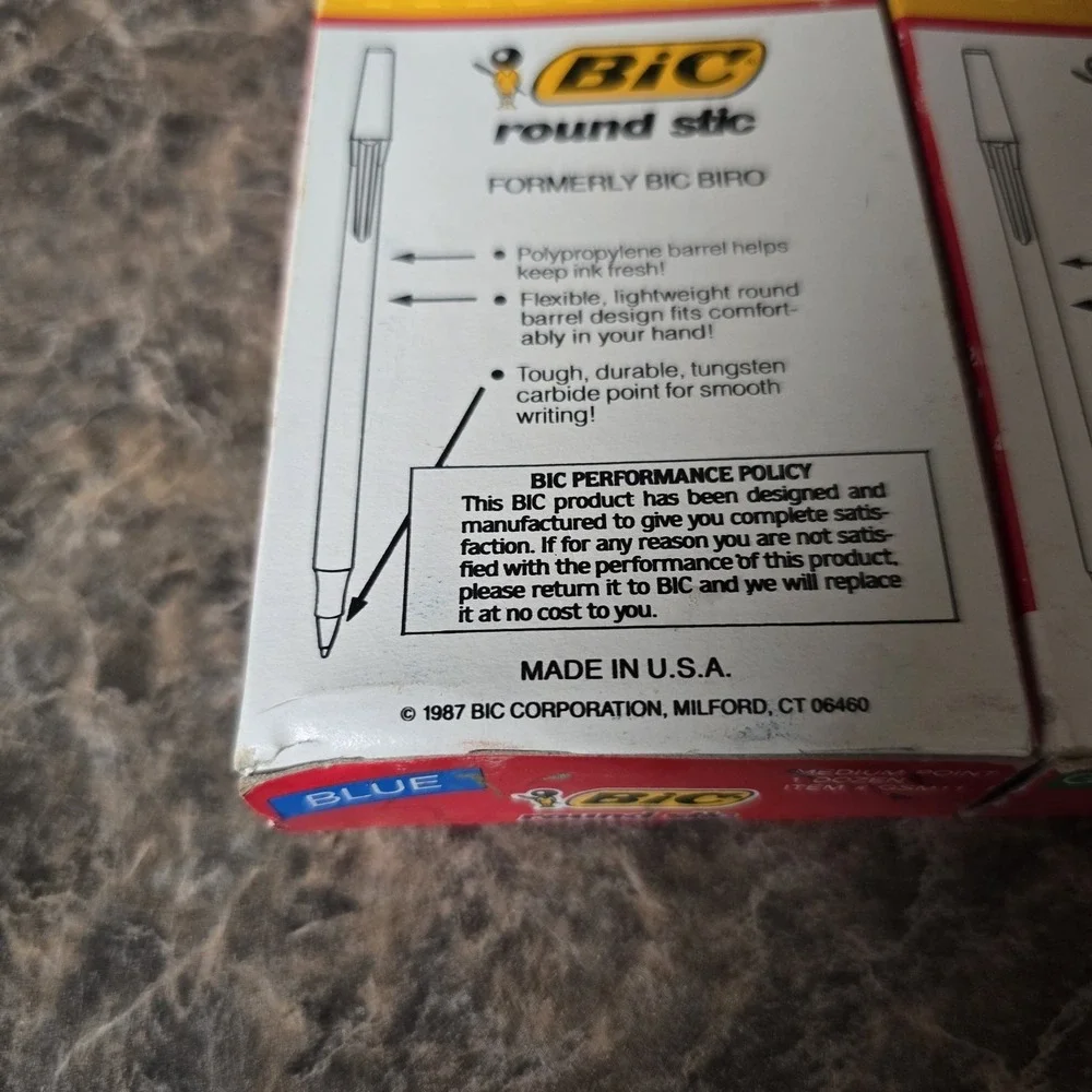 Vtg Bic Pen Round Stic Medium Point (2) Boxes of pens 24 1987 USA Green Blue